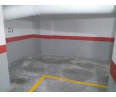 Plaza de garaje amplia en venta. Para coche y moto. Zona norte Alcoi.