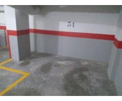Plaza de garaje amplia en venta. Para coche y moto. Zona norte Alcoi.