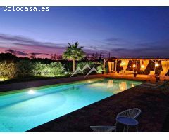 Finca Rústica de 16.718 m2 con vivienda de diseño y piscina en Campos