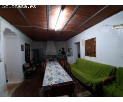 Casa terrera con finca de 28000m2 El Garruchal