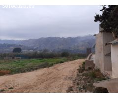 Casa terrera con finca de 28000m2 El Garruchal