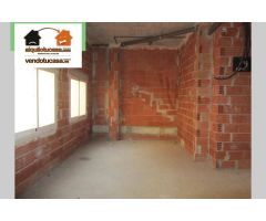 EXCELENTE BAJO COMERCIAL EN MONTEAGUDO