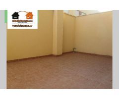 EXCELENTE BAJO COMERCIAL EN MONTEAGUDO