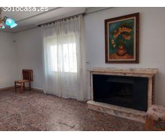 Casa con parcela de 600m2 en Zeneta