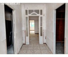 Casa con Terreno en Zarandona