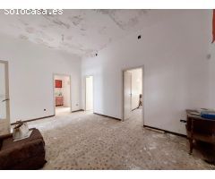 Casa con Terreno en Zarandona