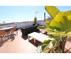 Bungalow planta alta, reformado, con solárium privado, vistas al mar y licencia Turística.