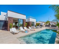 Villa en Venta en Caserío El Campello, Alicante