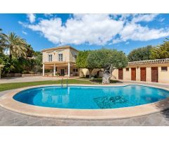 Villa en Venta en Elche de la Sierra, Alicante