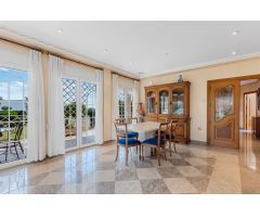 Villa en Venta en Elche de la Sierra, Alicante