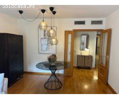 Exclusivo apartamento en Calle Alfonso: elegancia, luz y ubicación inmejorable