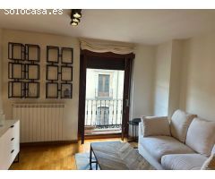 Exclusivo apartamento en Calle Alfonso: elegancia, luz y ubicación inmejorable