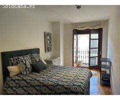 Exclusivo apartamento en Calle Alfonso: elegancia, luz y ubicación inmejorable
