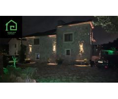 CASA MUY AMPLIA CON JARDÍN EN CATOIRA