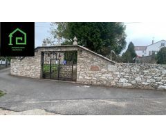 CASA MUY AMPLIA CON JARDÍN EN CATOIRA