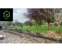 CASA MUY AMPLIA CON JARDÍN EN CATOIRA