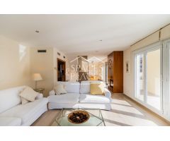 Se vende ático-dúplex en la zona del Camins al Grau con vistas a los campos de tenis