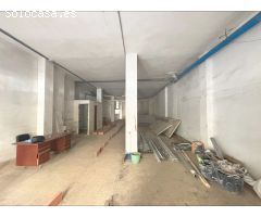 ¡Gran Oportunidad en Ayora! Enorme Local Comercial en Venta