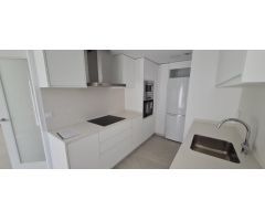 Piso de 3 habitaciones en alquiler en Ciudad de las Arts