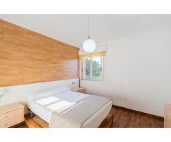 Piso en venta cerca de Bioparc con tres habitaciones