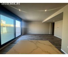 ¡Vivienda de 3 habitaciones con terraza, garaje y trastero en Benimàmet!