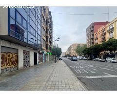 Se vende edificio en Valencia, Av. del Port