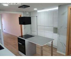 Venta de Piso Reformado en 6 Dormitorios en Zona Universitaria