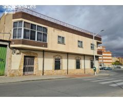 INMOBILIARIA LA MANCHA VENDE CASA EN ZONA CARREFOUR