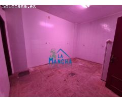 INMOBILIARIA LA MANCHA VENDE LOCAL EN FRENTE DE LA FERIA DE ALBACETE