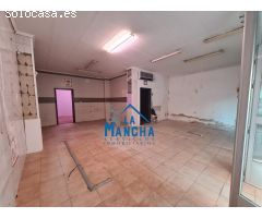 INMOBILIARIA LA MANCHA VENDE LOCAL EN FRENTE DE LA FERIA DE ALBACETE