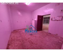 INMOBILIARIA LA MANCHA VENDE LOCAL EN FRENTE DE LA FERIA DE ALBACETE