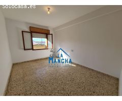 INMOBILIARIA LA MANCHA VENDE CASA EN EL SALOBRAL