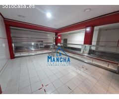 INMOBILIARIA LA MANCHA ALQUILA CON OPCION A COMPRA LOCAL COMERCIAL EN ZONA FERIA