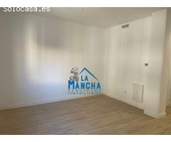 INMOBILIARIA LA MANCHA VENDE PISO EN PLENO CENTRO DE ALBACETE.