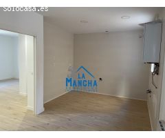 INMOBILIARIA LA MANCHA VENDE PISO EN PLENO CENTRO DE ALBACETE.
