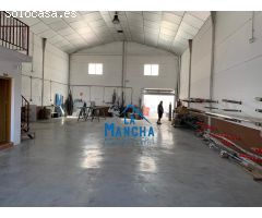 REF:Y087. INMOBILIARIA LA MANCHA VENDE NAVE INDUSTRIAL EN POLIGONO INSDUSTRIAL ROMICA.