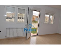 INMOBILIARIA LA MANCHA VENDE ADOSADO EN VILLAR DE CHINCHILLA