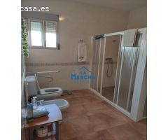 INMOBILIARIA LA MANCHA VENDE CASA EN VALDEGANGA.
