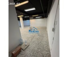 INMOBILIARIA LA MANCHA VENDE LOCAL COMERCIAL ZONA CENTRO/ FERIA