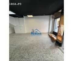 INMOBILIARIA LA MANCHA VENDE LOCAL COMERCIAL ZONA CENTRO/ FERIA
