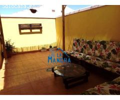 INMOBILIARIA LA MANCHA VENDE ADOSADO EN POZOHONDO
