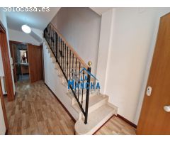 INMOBILIARIA LA MANCHA VENDE ADOSADO EN LA GINETA