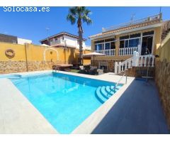 EXCLUSIVO CHALET DE 6 DORMITORIOS Y 4 WC EN AGUAS NUEVAS