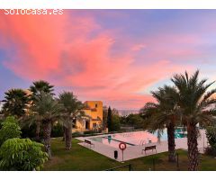 GRAN CASA PARA ALQUILAR CON PISCINA COMUNITARIA, 3 HAB, 3 BAÑOS