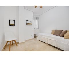 GRAN APARTAMENTO CON LICENCIA TURÍSTICA EN TORREVIEJA, 3 HAB, 2 BAÑOS