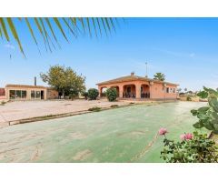 GRAN VILLA EN DOLORES, 3 HAB, 2 BAÑOS