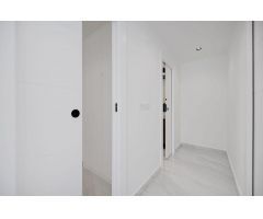 GRAN CHALET ADOSADO EN ORIHUELA COSTA, 2 HAB,1  BAÑOS