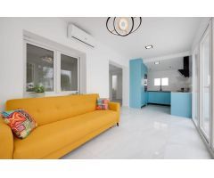 GRAN CHALET ADOSADO EN ORIHUELA COSTA, 2 HAB,1  BAÑOS