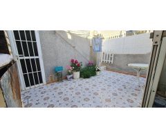 GRAN  BUNGALOW PLANTA BAJA EN TORREVIEJA, 3 HAB, 1 BAÑO