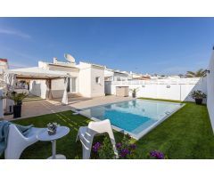 GRAN CHALET EN TORREVIEJA, 3HAB, 1 BAÑO